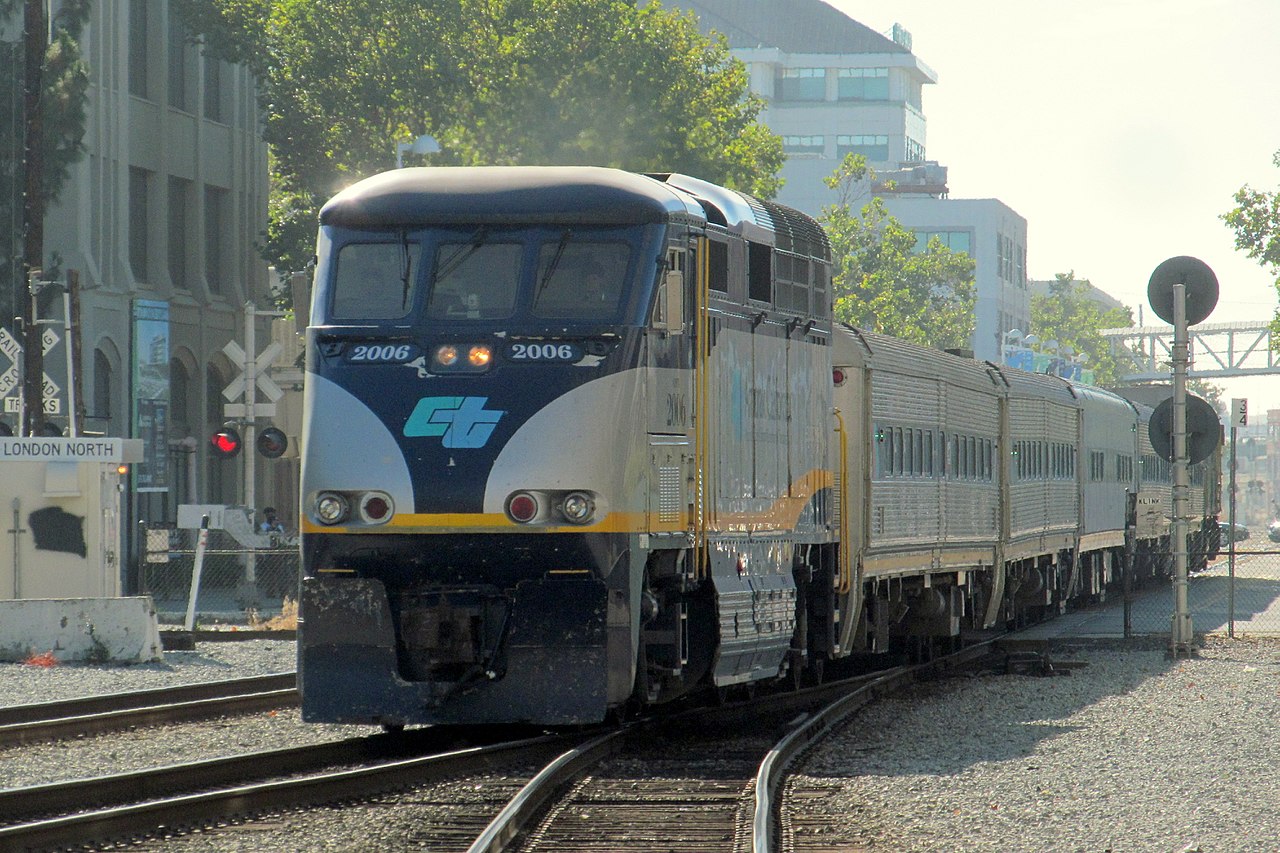 San Joaquins train at Jack London Square