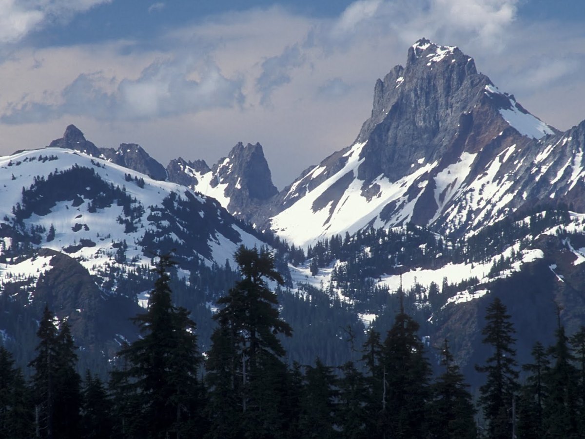 15 national parks you can easily reach on Amtrak in&nbsp;2026