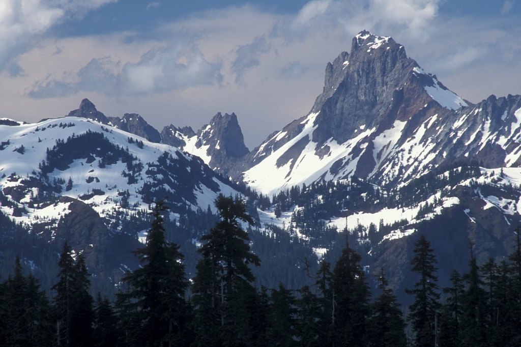 15 national parks you can easily reach on Amtrak in&nbsp;2026