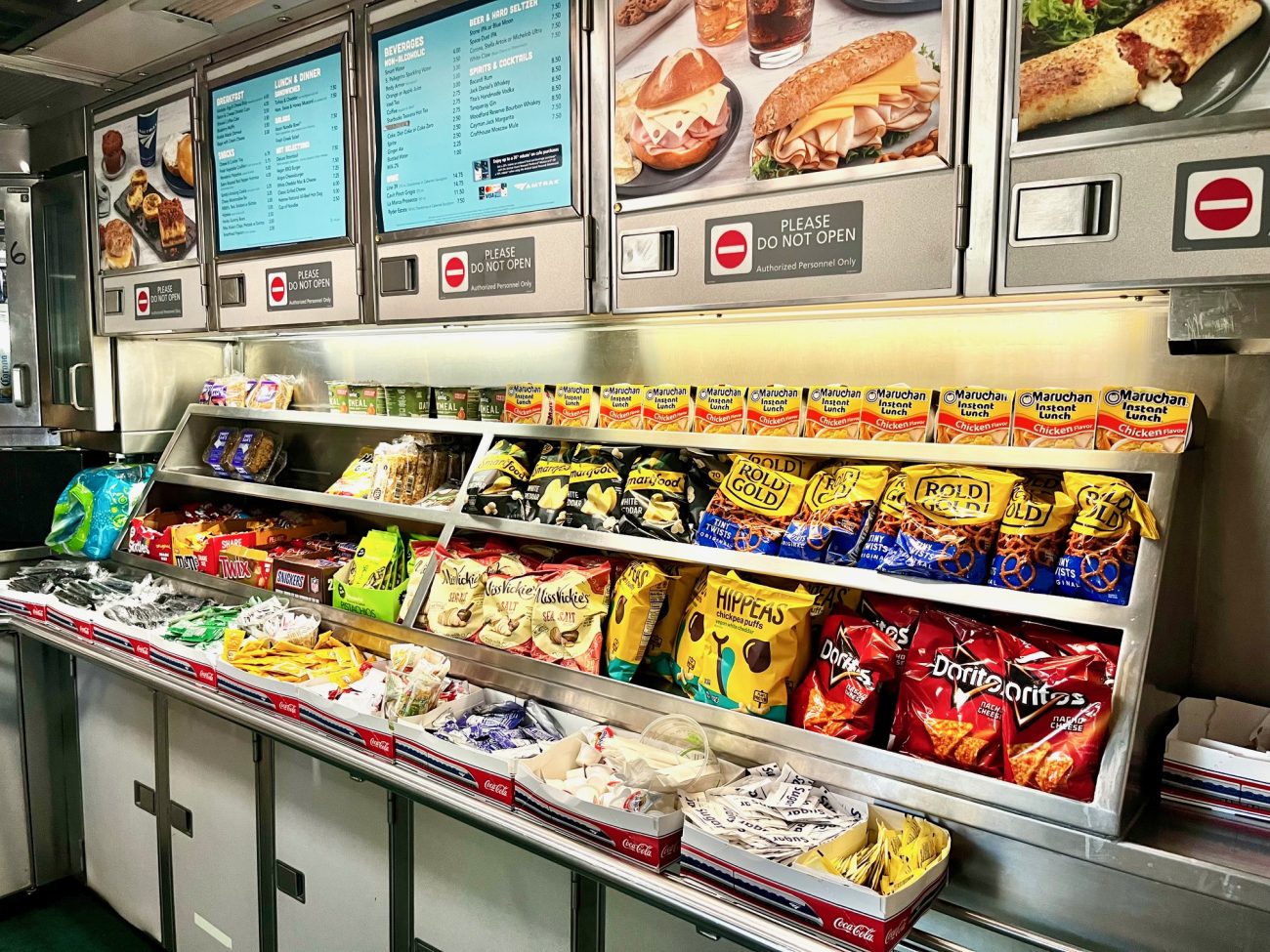 Can you bring food on Amtrak trains?