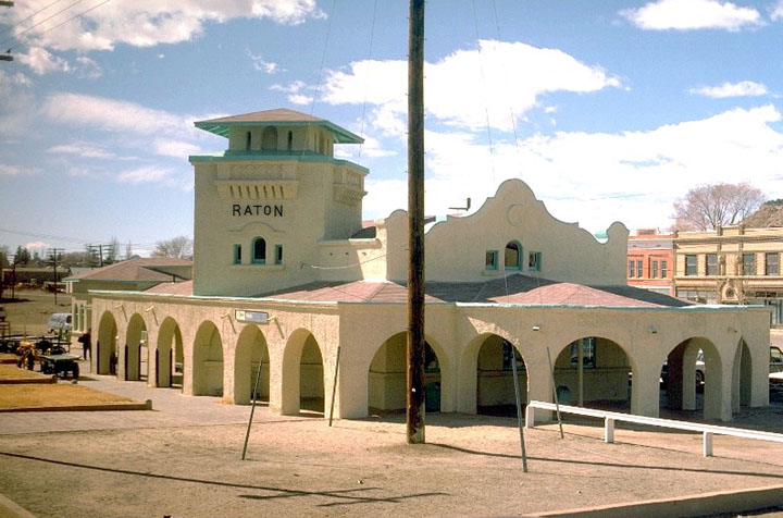 Raton Amtrak Station