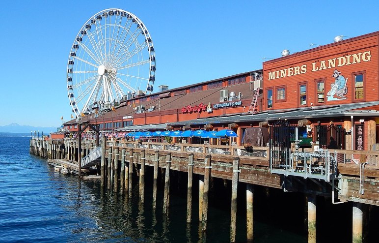 Seattle Great Wheel on Pier 57