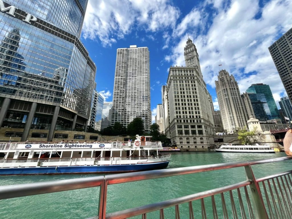 Chicago architecture boat tour
