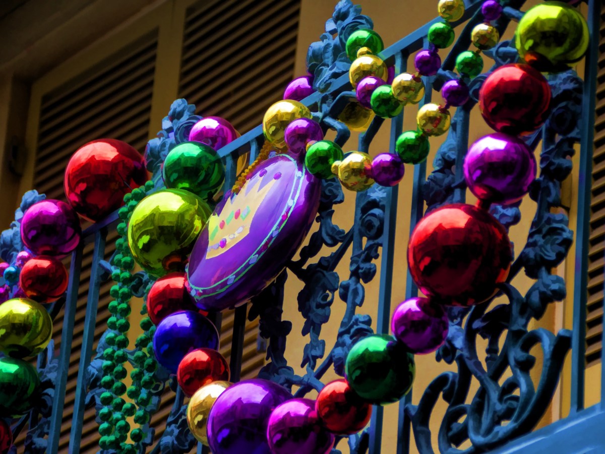 How to get to Mardi Gras in New Orleans by&nbsp;train