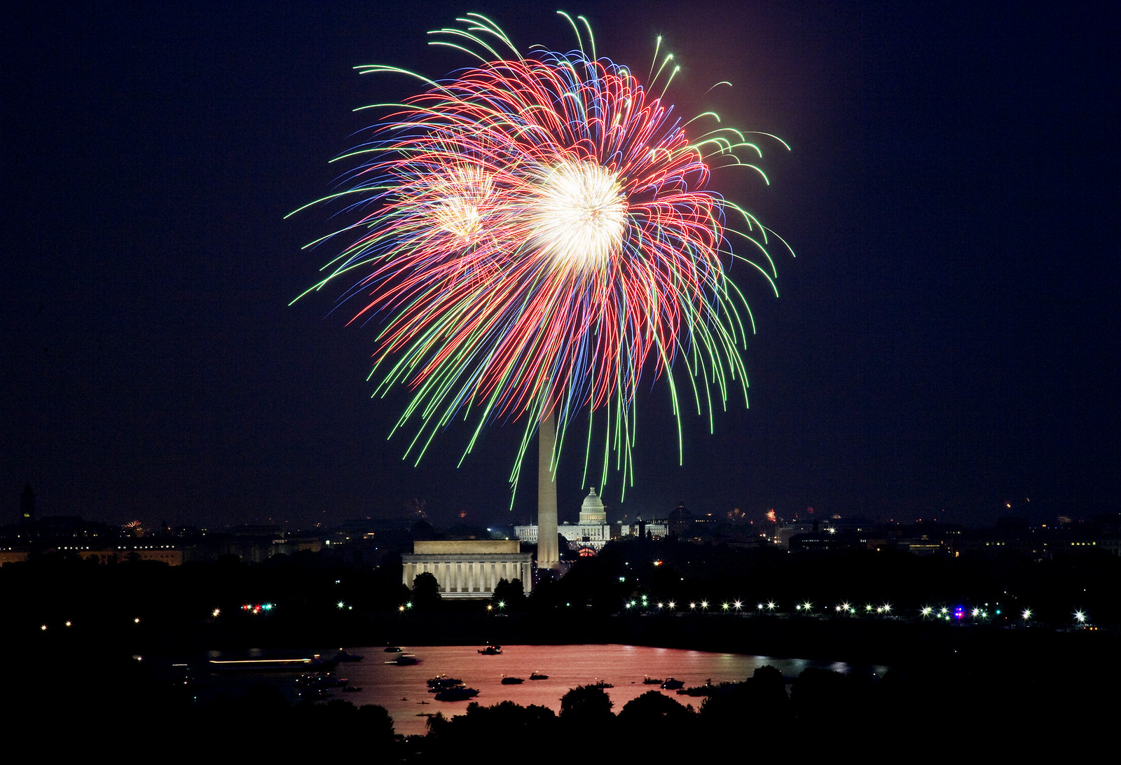 15 Fourth of July celebrations you can walk to from train stations